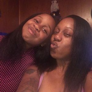 Meet your Posher, Jeniquea